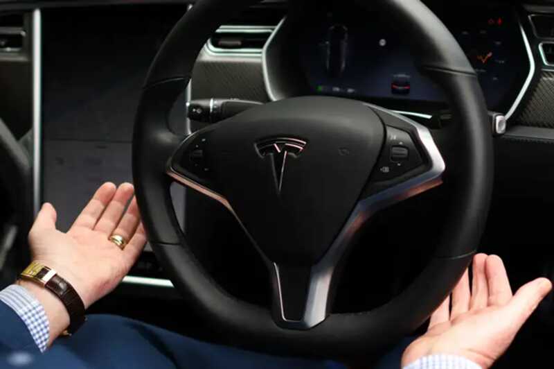 Tesla пыталась скрыть информацию о происшествиях с участием беспилотных автомобилей