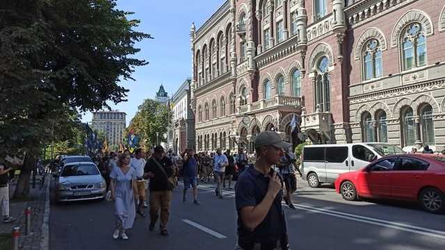 Нацкорпус отправился к дому, где живет Зеленский