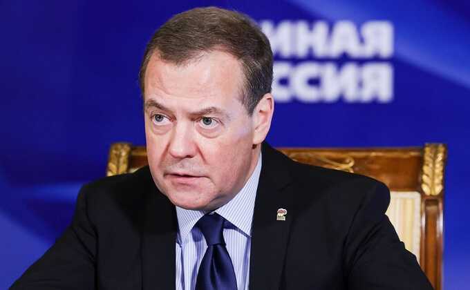 Медведев заявил о неприязни к западным лидерам