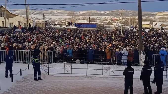 В Башкортостане возбуждено уголовное дело по статье о массовых беспорядках против двух участников схода в Баймаке, посвященного поддержке Фаиля Алсынова