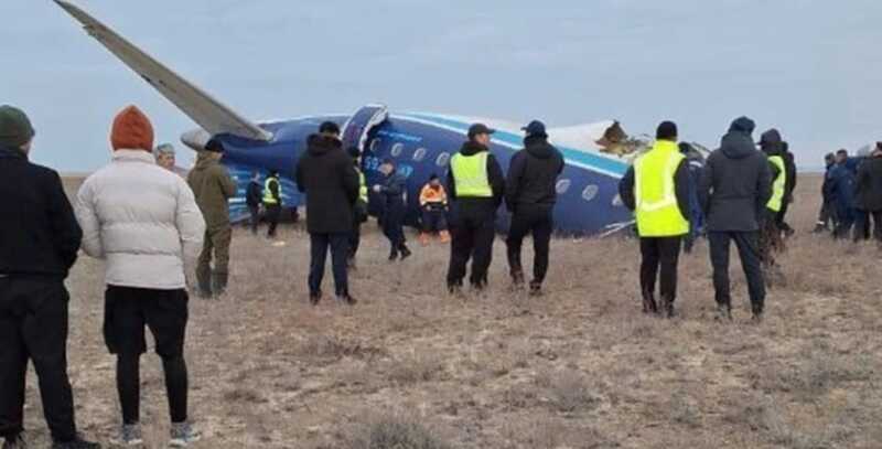 На борту самолёта, который потерпел крушение в Казахстане, находились 16 граждан России