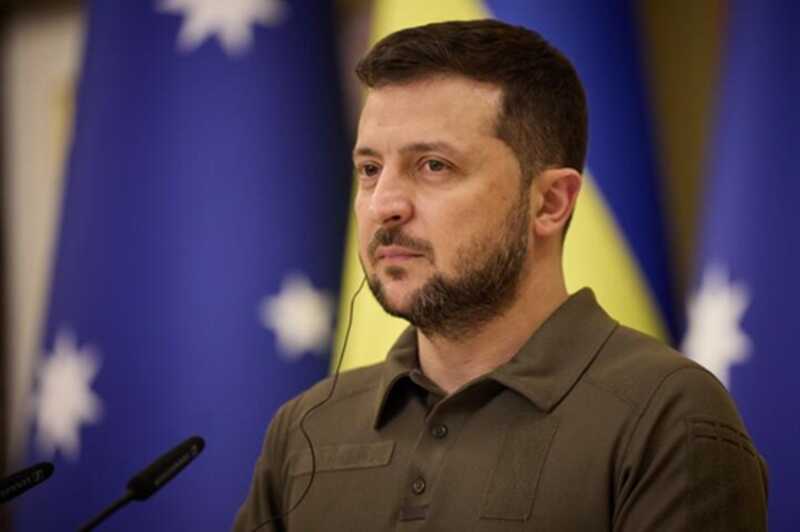 Зеленский допустил, что может отменить поездку на похороны Папы Римского