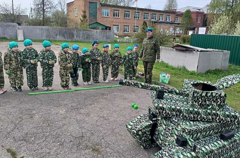 В одном из детских садов Пскова было введено военное положение