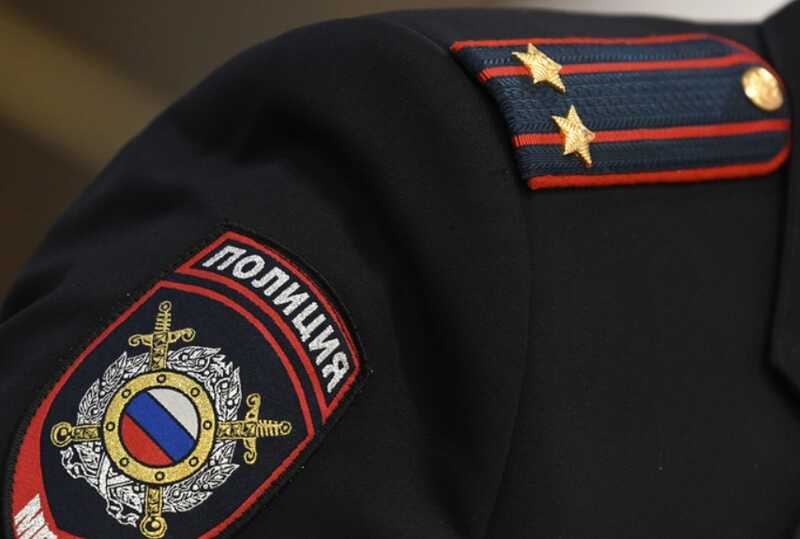 Подполковник МВД в Москве продолжил выполнять свои обязанности после инцидента с избиением оперативников в состоянии алкогольного опьянения