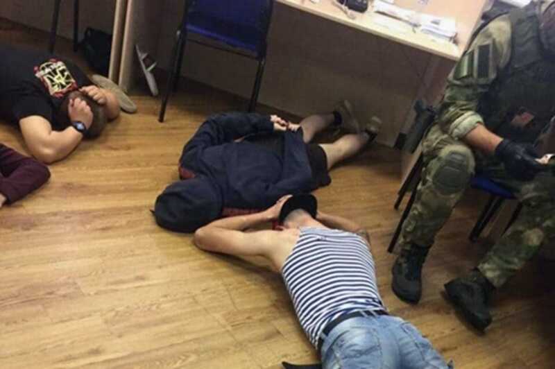 В Тюменской области и ЯНАО была задержана организованная преступная группа, занимавшаяся убийствами и вымогательствами