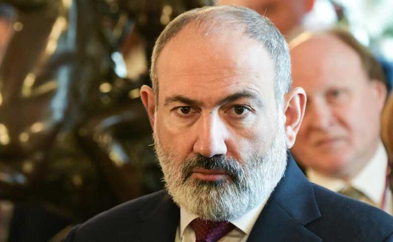Премьер-министр Армении выразил недовольство католикосом Гарегином II, обвинив его в нарушении данного обещания