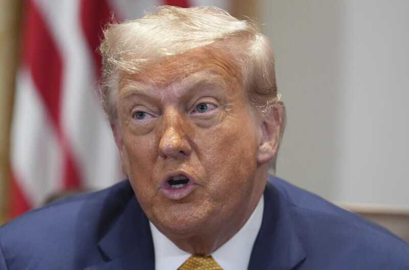 Президент США Трамп призвал свою команду быстрее подготовить встречу с Путиным