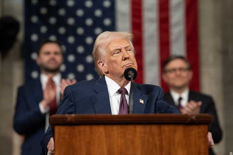 Трамп заявил о возможной встрече с Путиным и Зеленским при успешном завершении переговоров